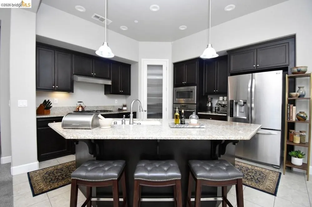 1110 Clearwater Creek Blvd Manteca, CA 95336