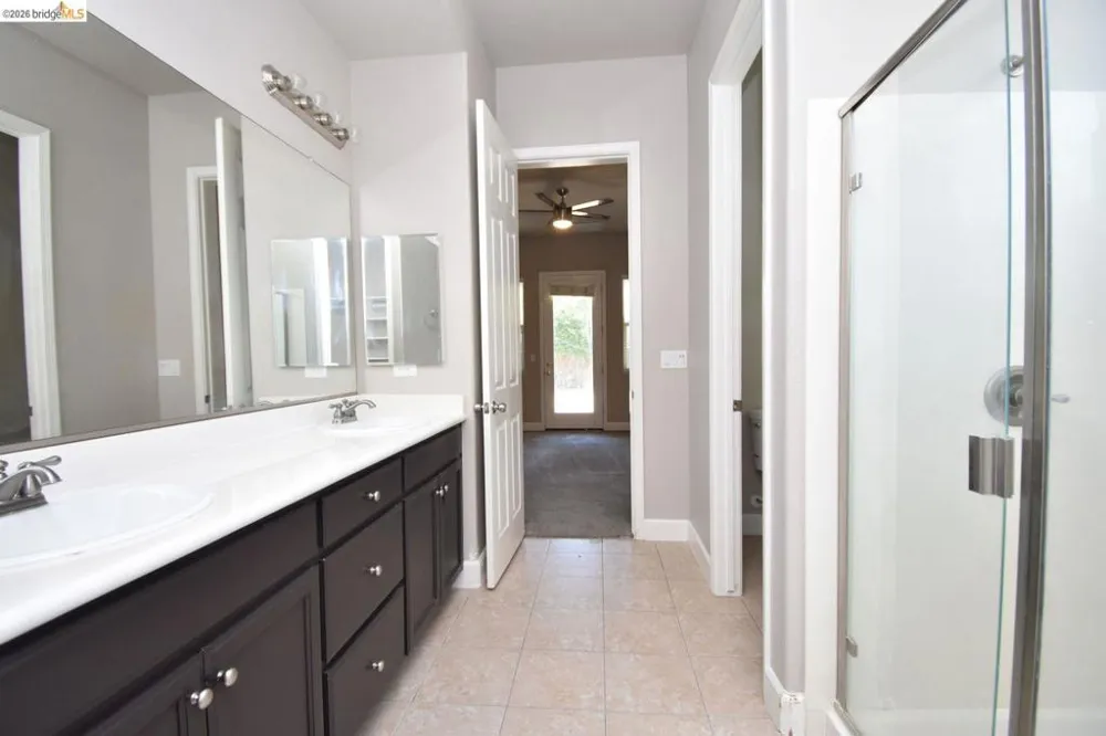 1110 Clearwater Creek Blvd Manteca, CA 95336