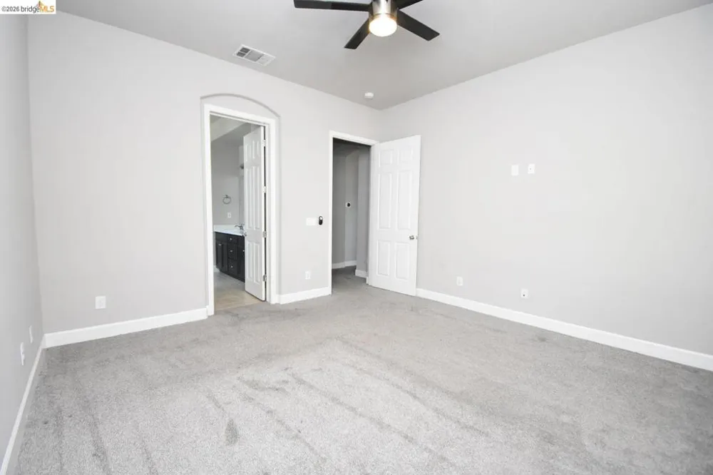 1110 Clearwater Creek Blvd Manteca, CA 95336