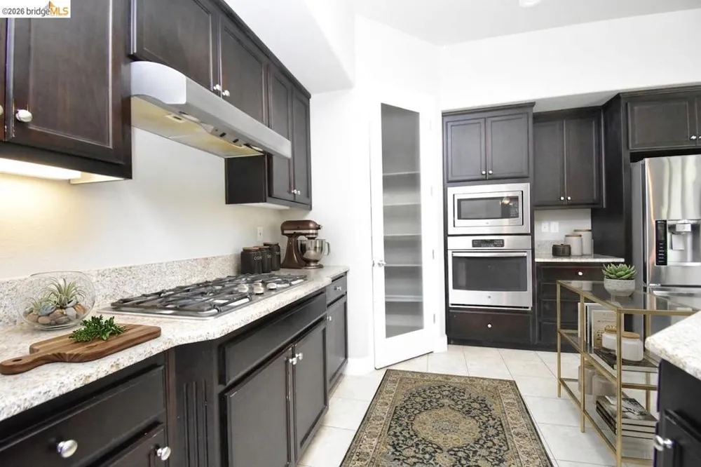 1110 Clearwater Creek Blvd Manteca, CA 95336