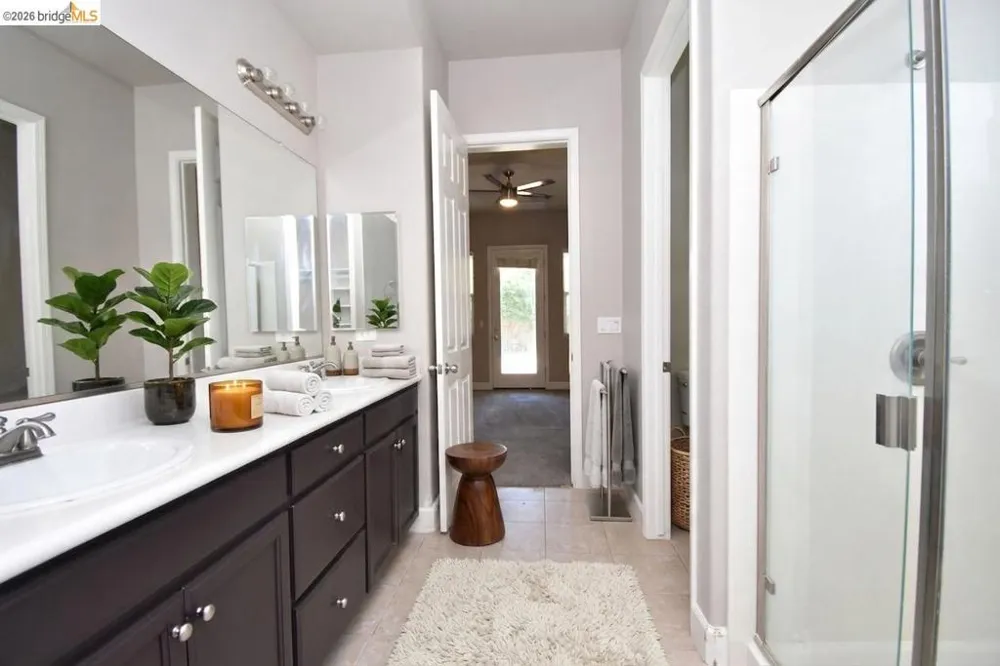 1110 Clearwater Creek Blvd Manteca, CA 95336