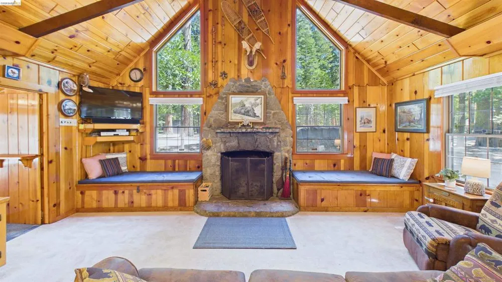 247 Meadowview Pinecrest, CA 95364