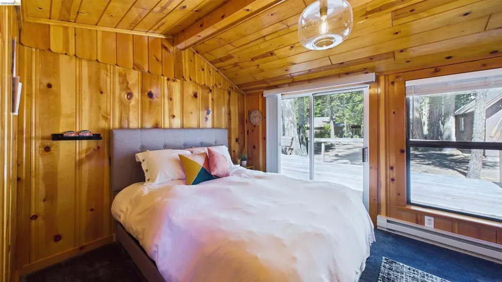 247 Meadowview Pinecrest, CA 95364