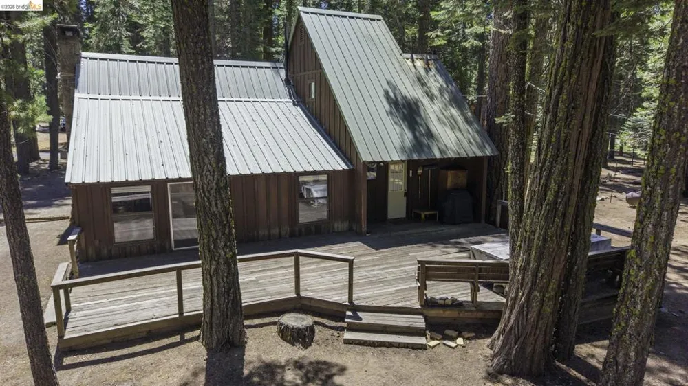 247 Meadowview Pinecrest, CA 95364