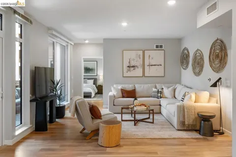 260 Brooklyn Basin Way #533