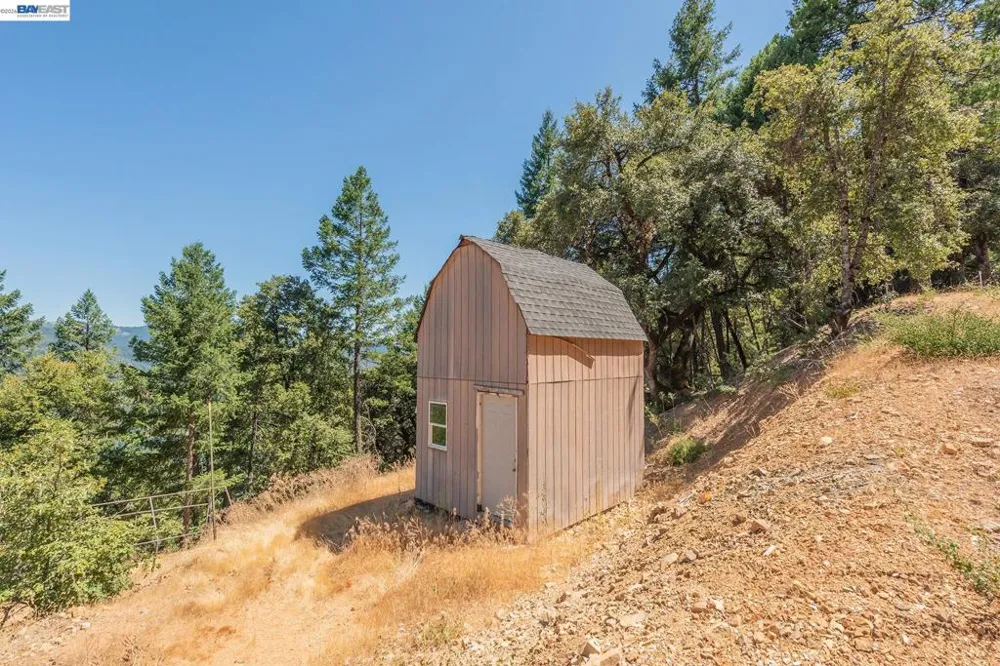 190 Moore Gulch Trinity Center, CA 96091