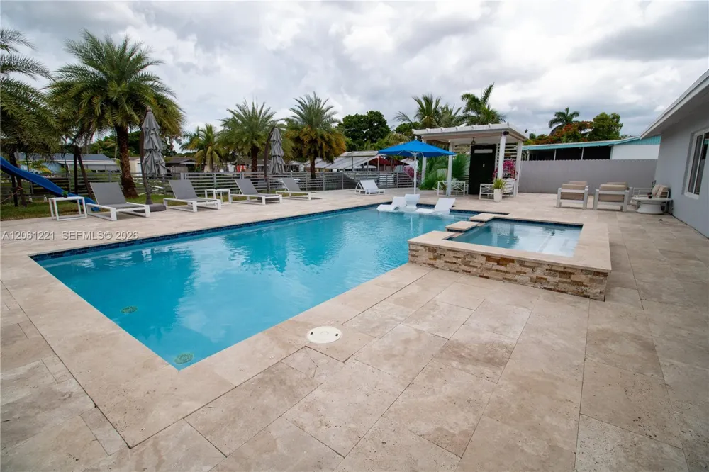 20053 SW 103rd Ave Cutler Bay, FL 33189