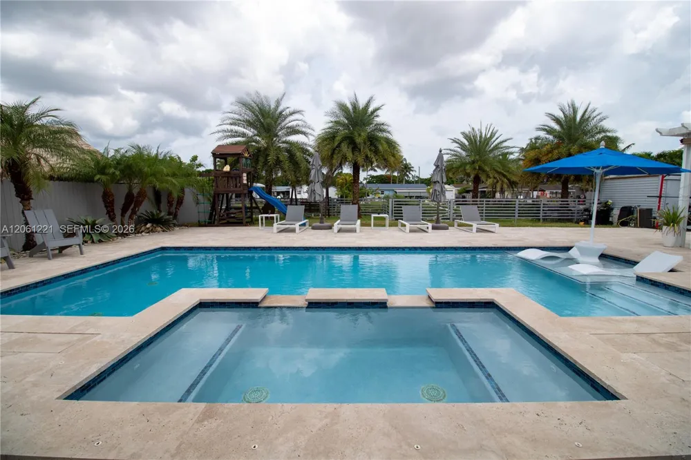 20053 SW 103rd Ave Cutler Bay, FL 33189