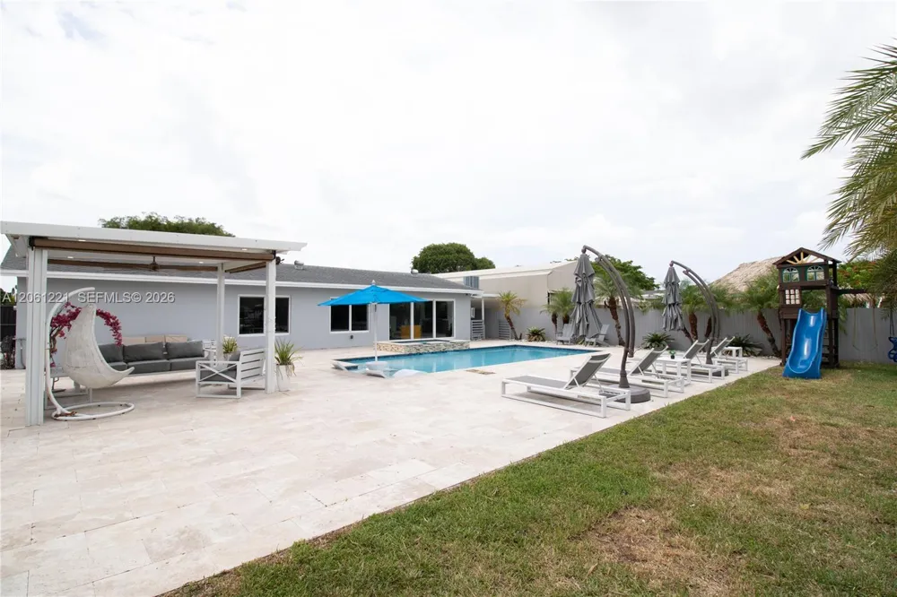 20053 SW 103rd Ave Cutler Bay, FL 33189