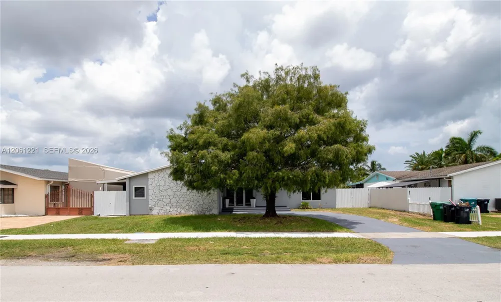 20053 SW 103rd Ave Cutler Bay, FL 33189