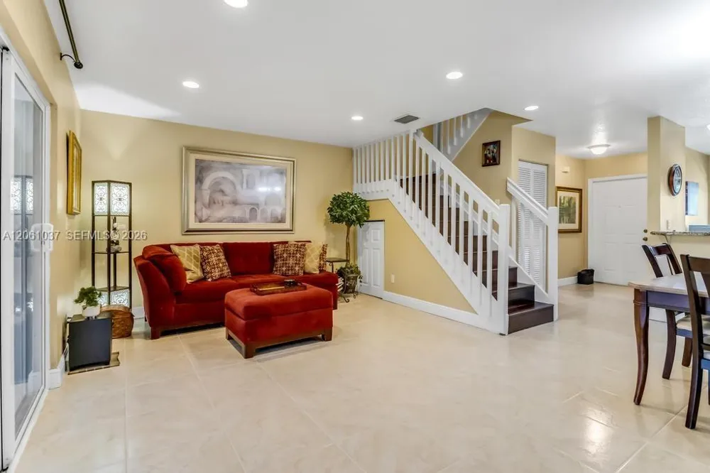20822 NW 2nd St Pembroke Pines, FL 33029