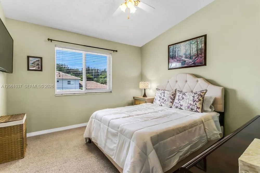 20822 NW 2nd St Pembroke Pines, FL 33029