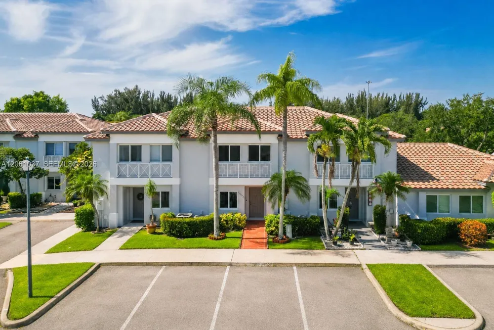 20822 NW 2nd St Pembroke Pines, FL 33029