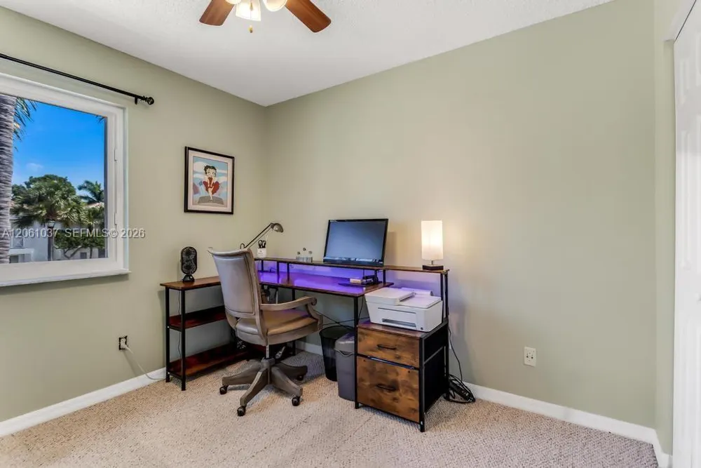 20822 NW 2nd St Pembroke Pines, FL 33029