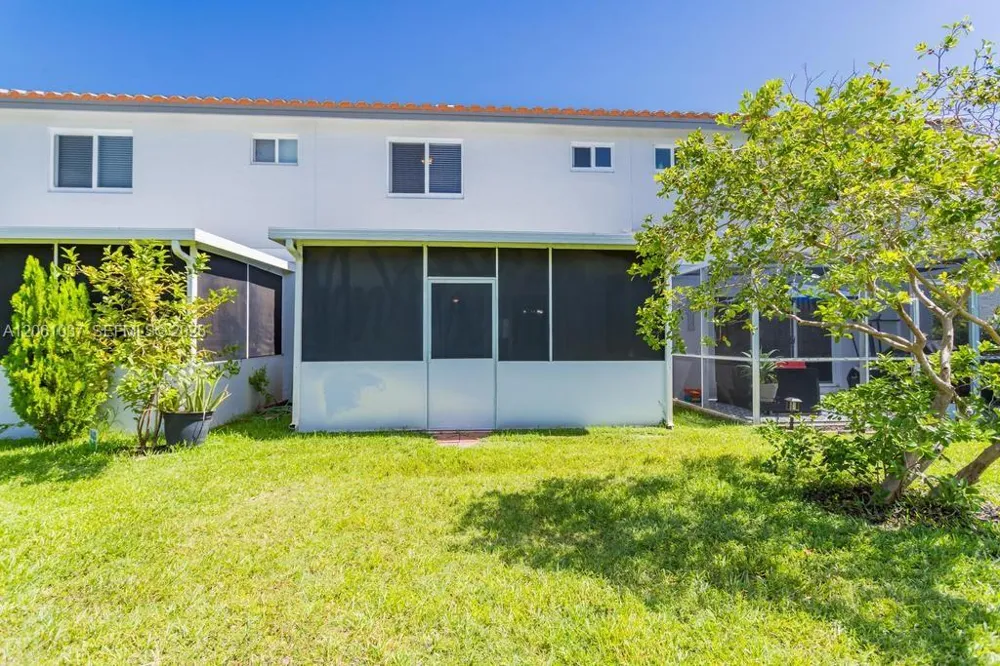 20822 NW 2nd St Pembroke Pines, FL 33029