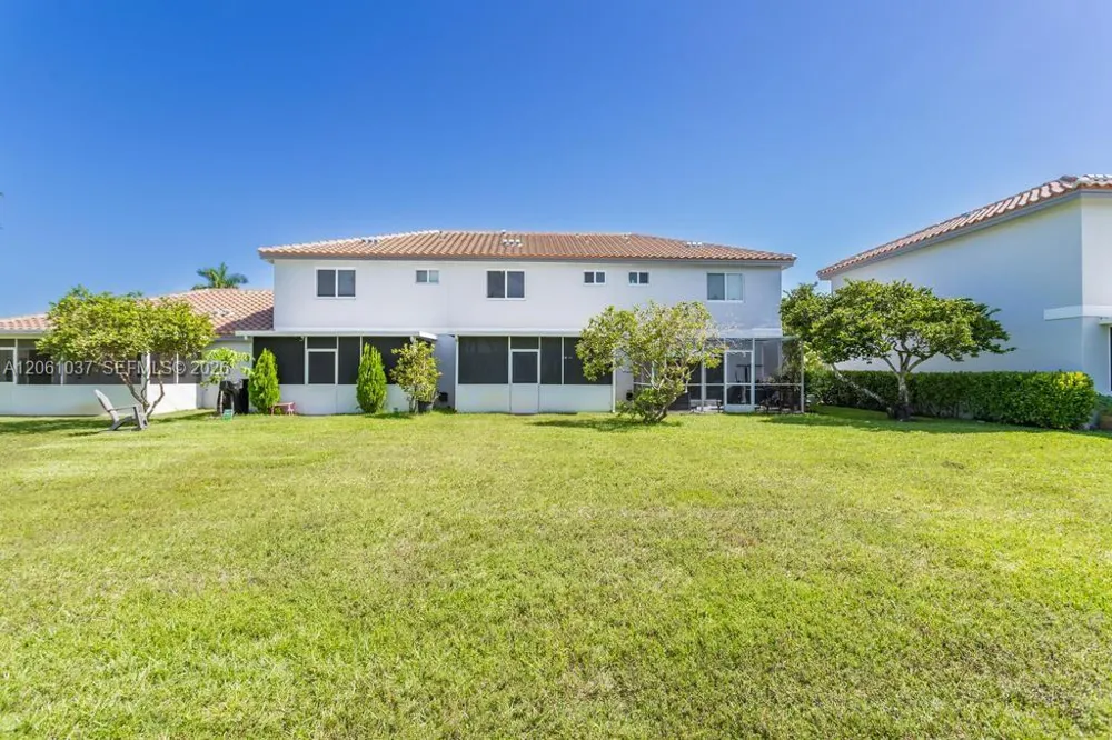 20822 NW 2nd St Pembroke Pines, FL 33029