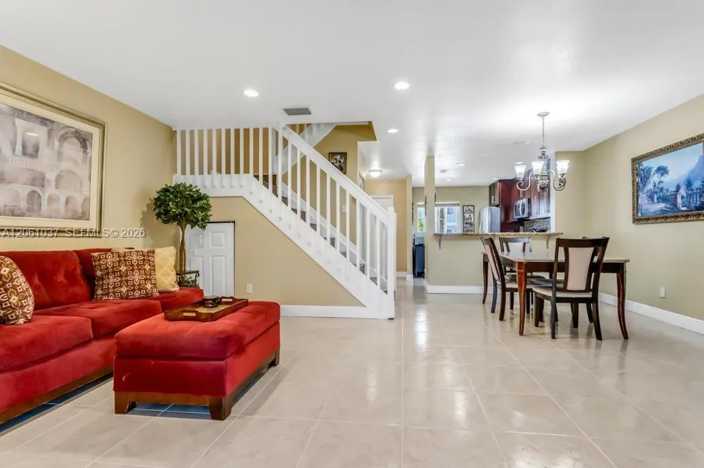 20822 NW 2nd St Pembroke Pines, FL 33029