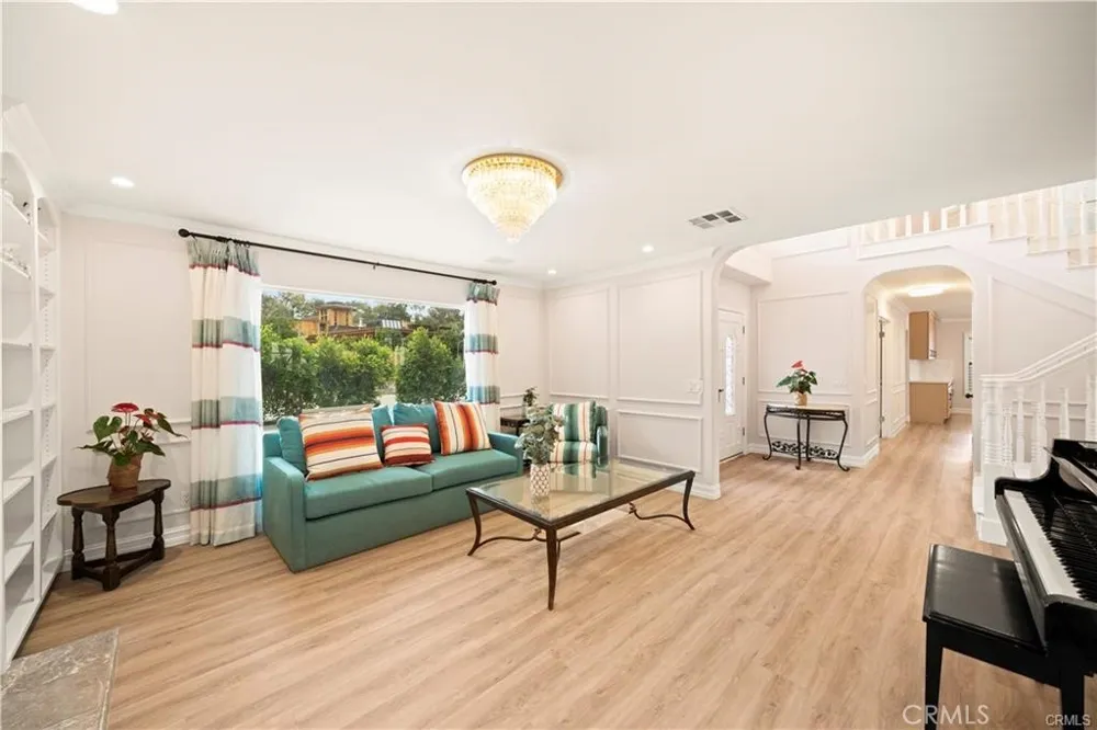 4751 Glen Ivy La Verne, CA 91750
