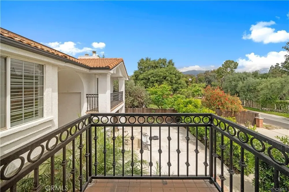 4751 Glen Ivy La Verne, CA 91750