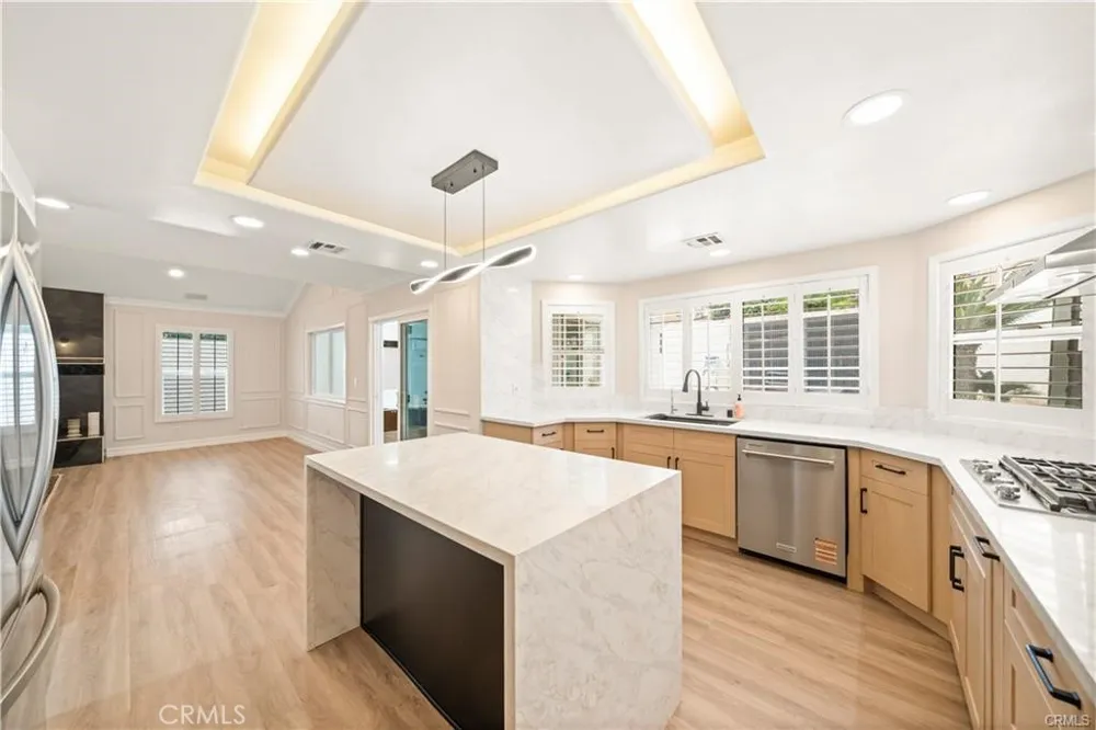 4751 Glen Ivy La Verne, CA 91750