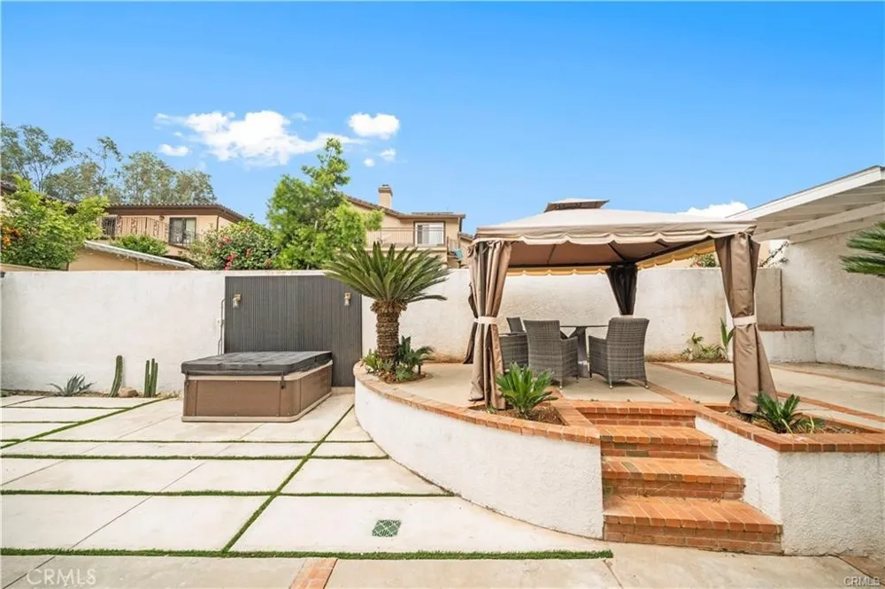 4751 Glen Ivy La Verne, CA 91750