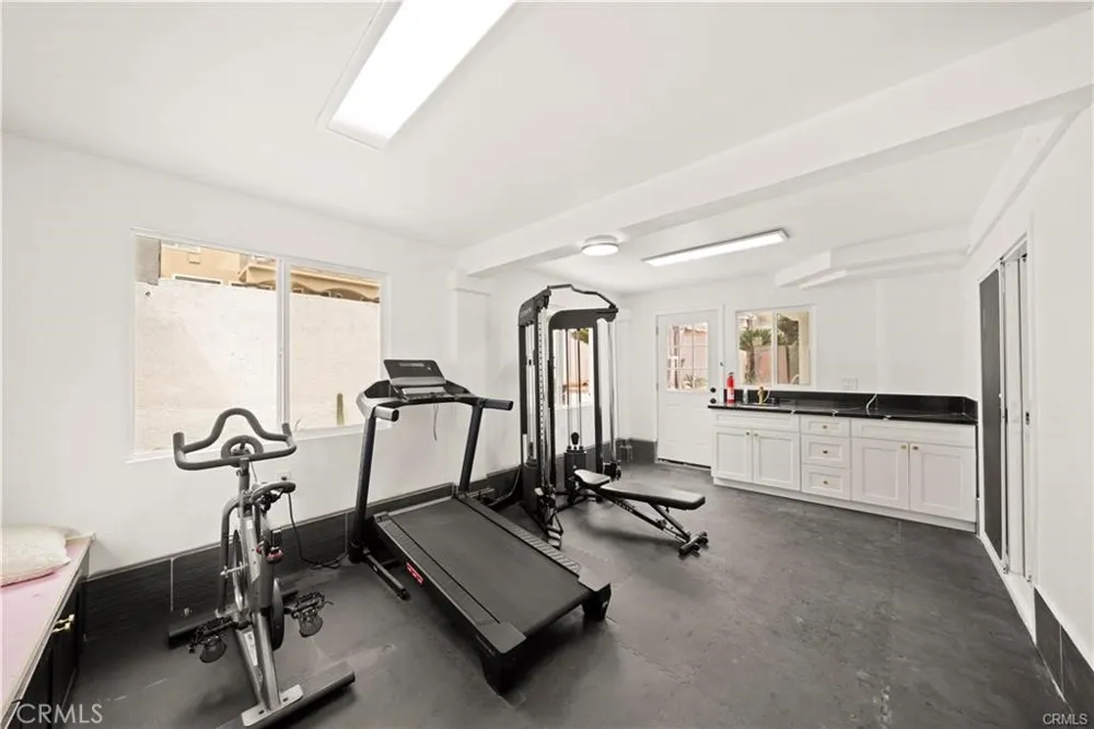 4751 Glen Ivy La Verne, CA 91750