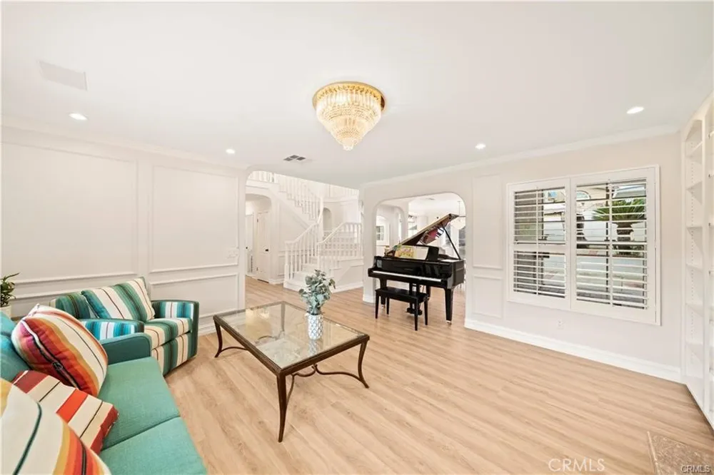 4751 Glen Ivy La Verne, CA 91750