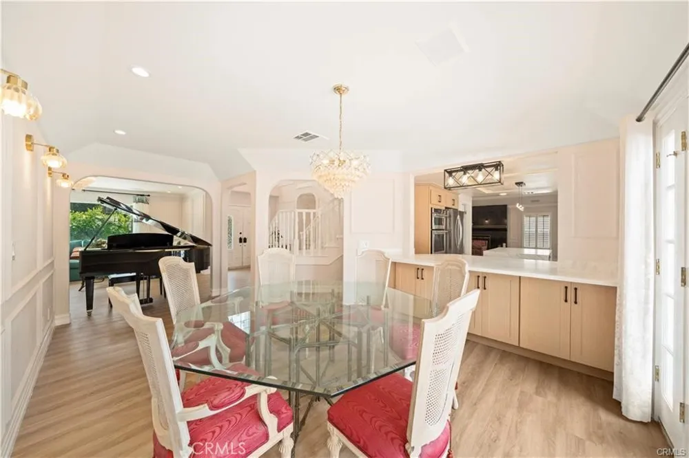 4751 Glen Ivy La Verne, CA 91750