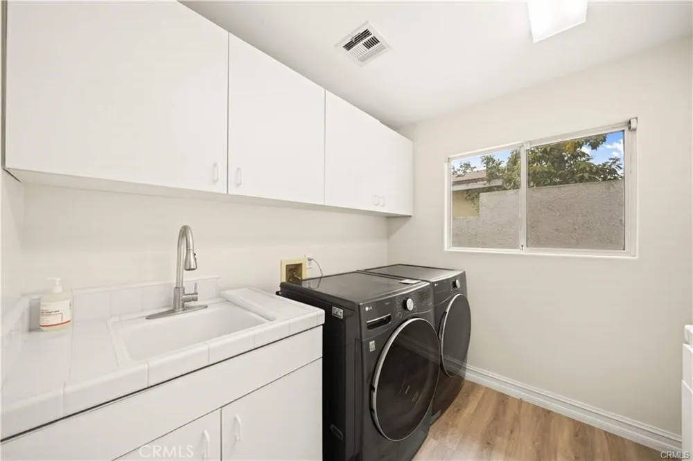 4751 Glen Ivy La Verne, CA 91750