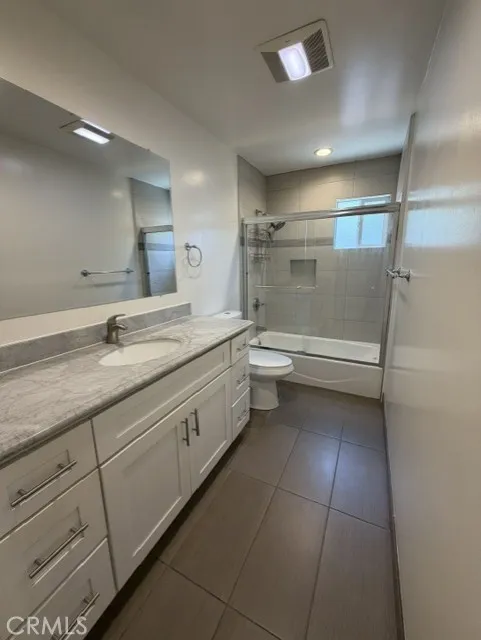 2017 Lovila Lane Altadena, CA 91001