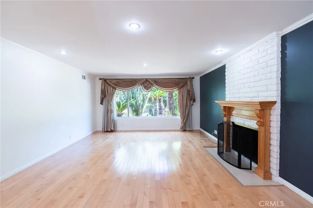 333 W Wistaria Avenue Arcadia, CA 91007