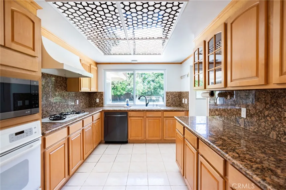 333 W Wistaria Avenue Arcadia, CA 91007
