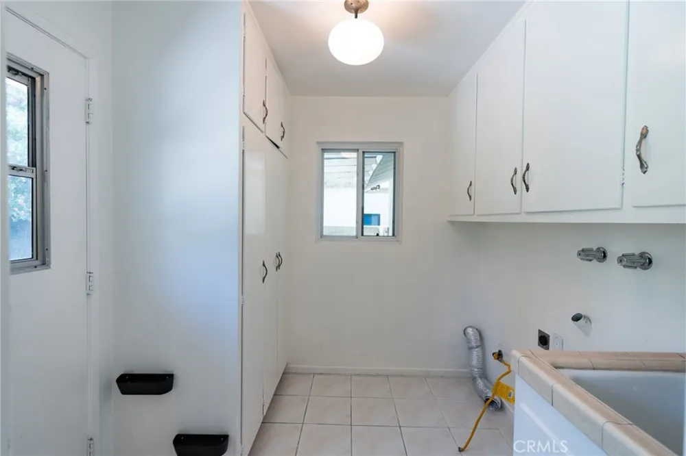 333 W Wistaria Avenue Arcadia, CA 91007