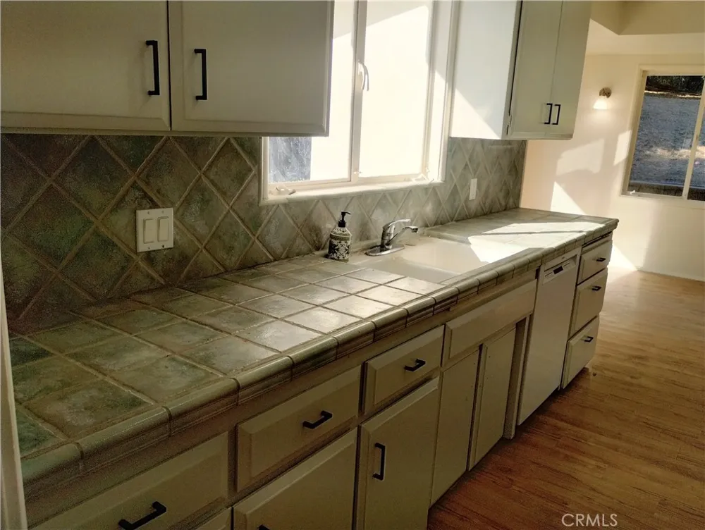 374 Grand Monrovia, CA 91016