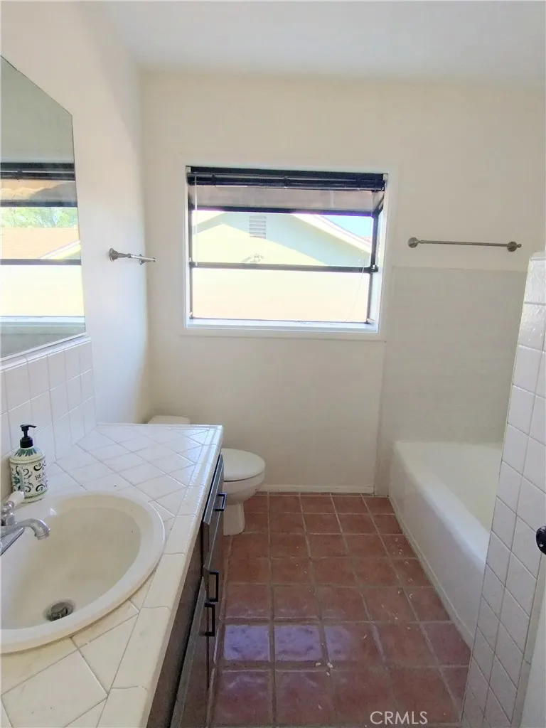 374 Grand Monrovia, CA 91016