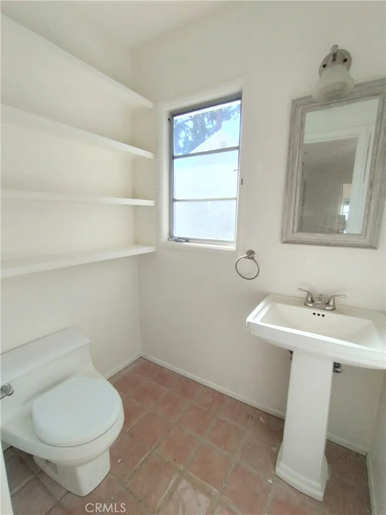 374 Grand Monrovia, CA 91016