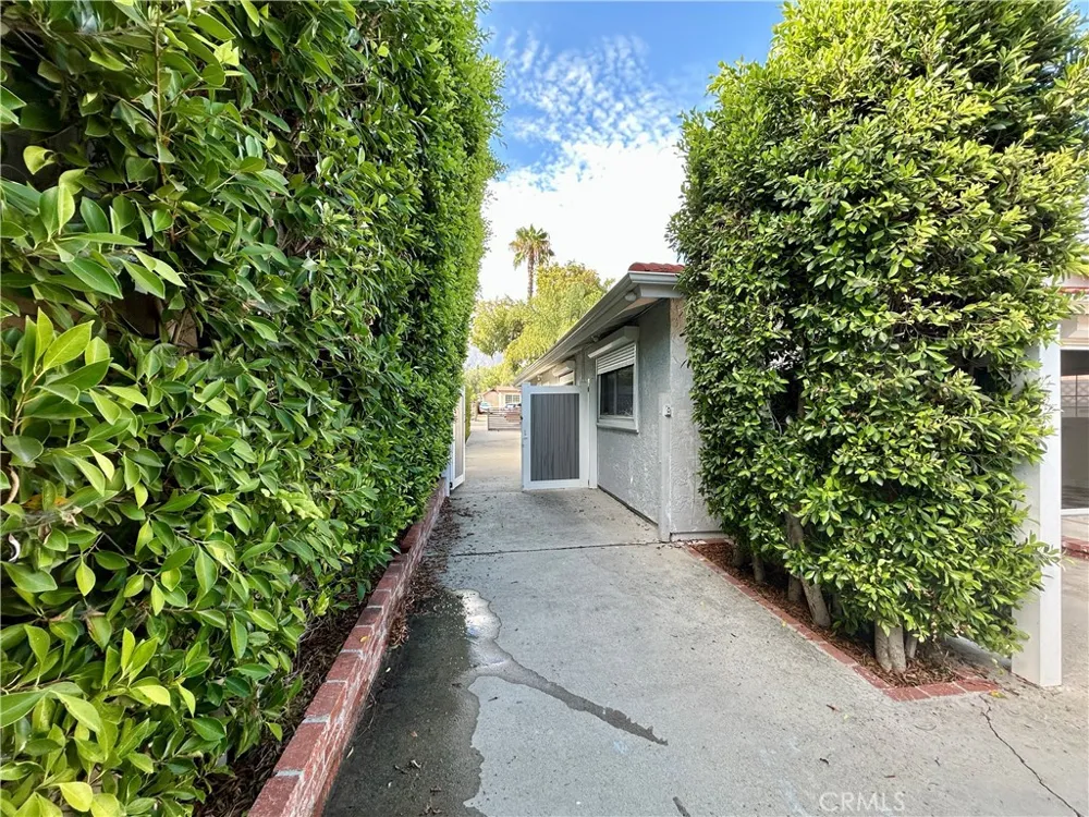3132 Estado Street Pasadena, CA 91107