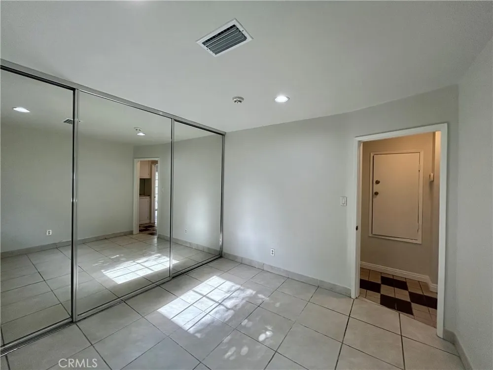 3132 Estado Street Pasadena, CA 91107