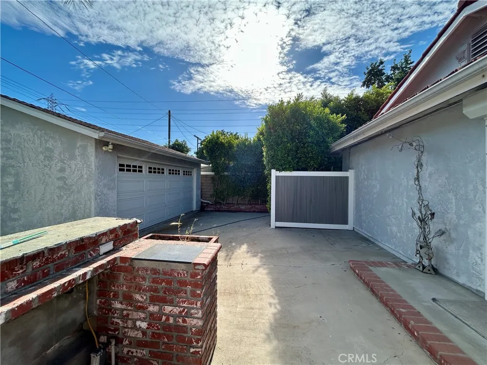 3132 Estado Street Pasadena, CA 91107
