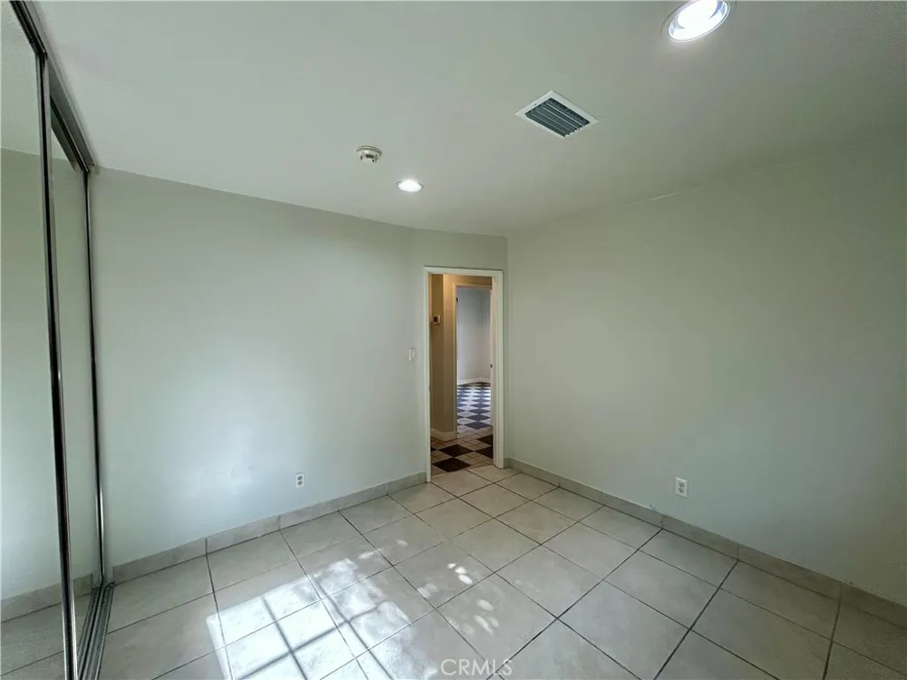 3132 Estado Street Pasadena, CA 91107