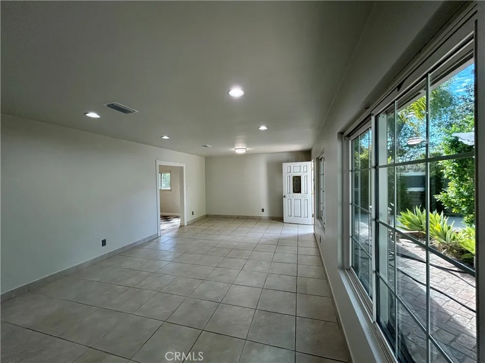 3132 Estado Street Pasadena, CA 91107