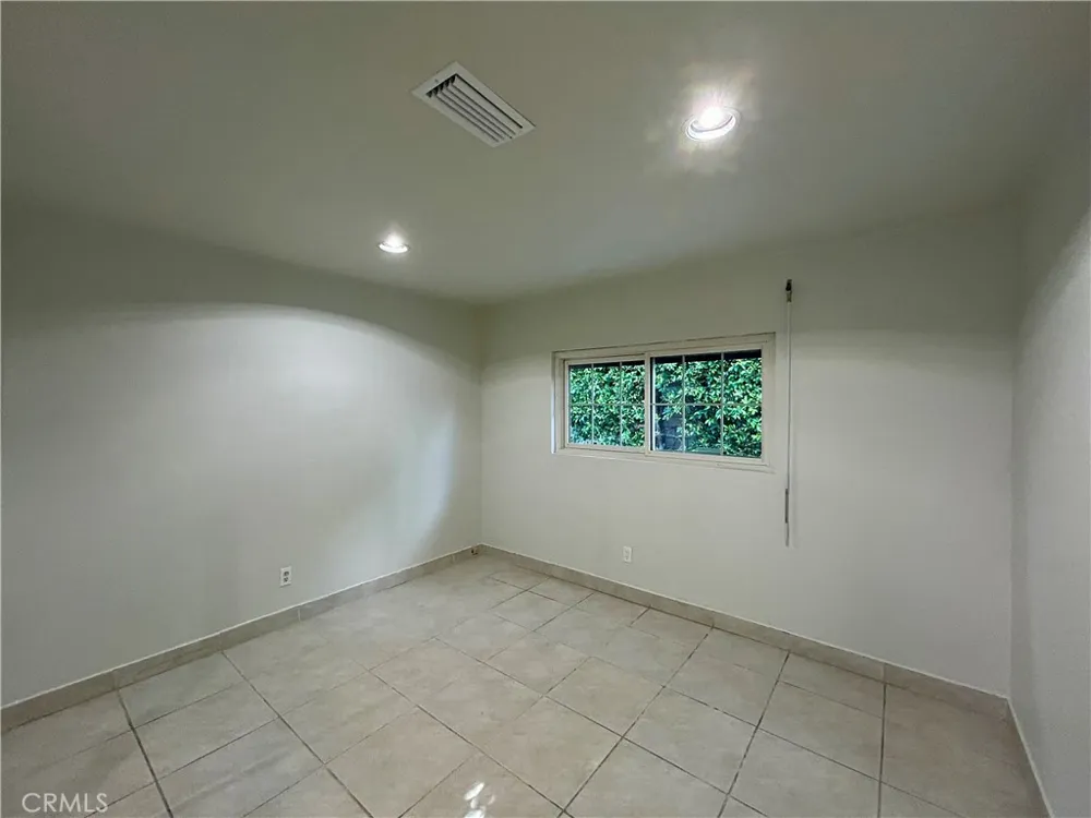 3132 Estado Street Pasadena, CA 91107