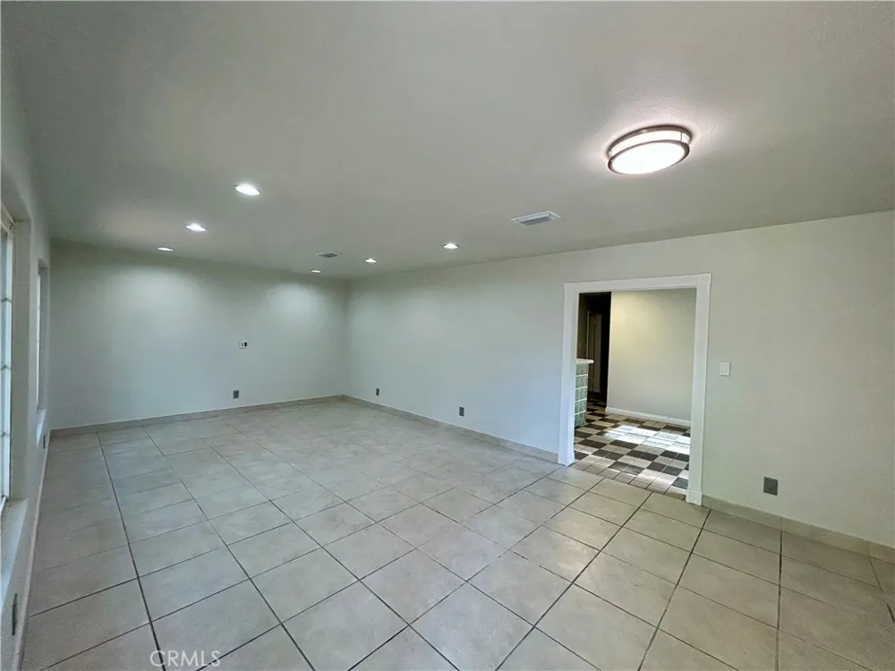 3132 Estado Street Pasadena, CA 91107