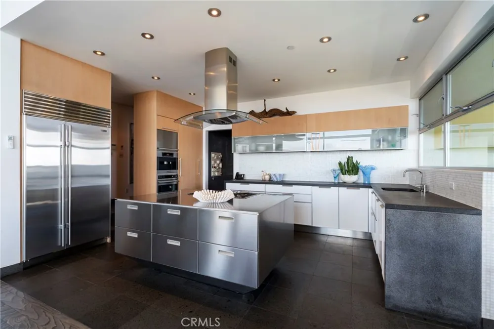 21826 Castlewood Drive Malibu, CA 90265