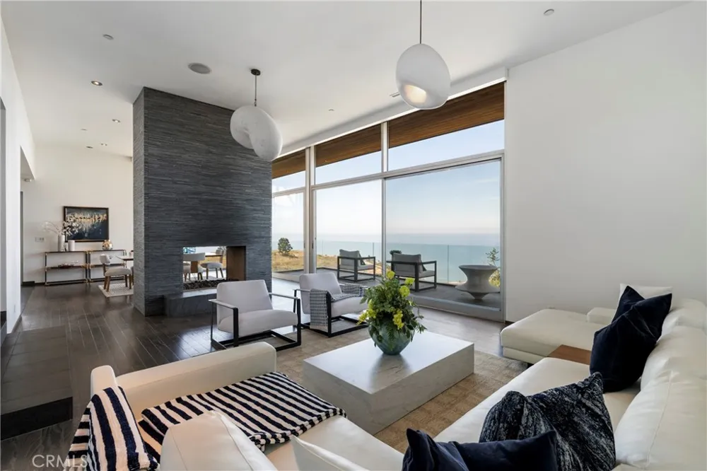 21826 Castlewood Drive Malibu, CA 90265