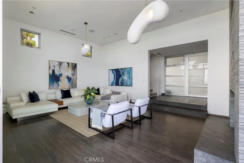 21826 Castlewood Drive Malibu, CA 90265
