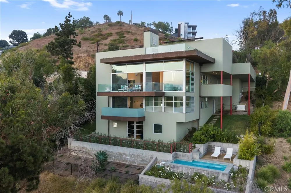21826 Castlewood Drive Malibu, CA 90265