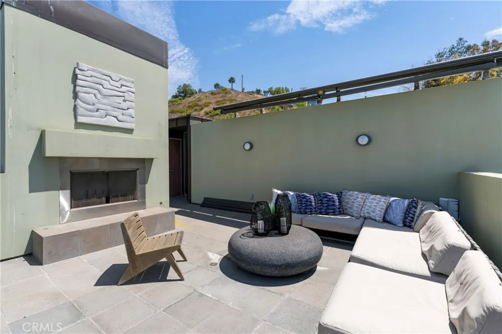 21826 Castlewood Drive Malibu, CA 90265