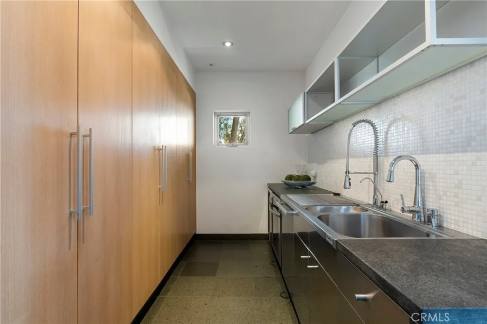 21826 Castlewood Drive Malibu, CA 90265