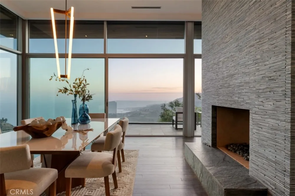 21826 Castlewood Drive Malibu, CA 90265